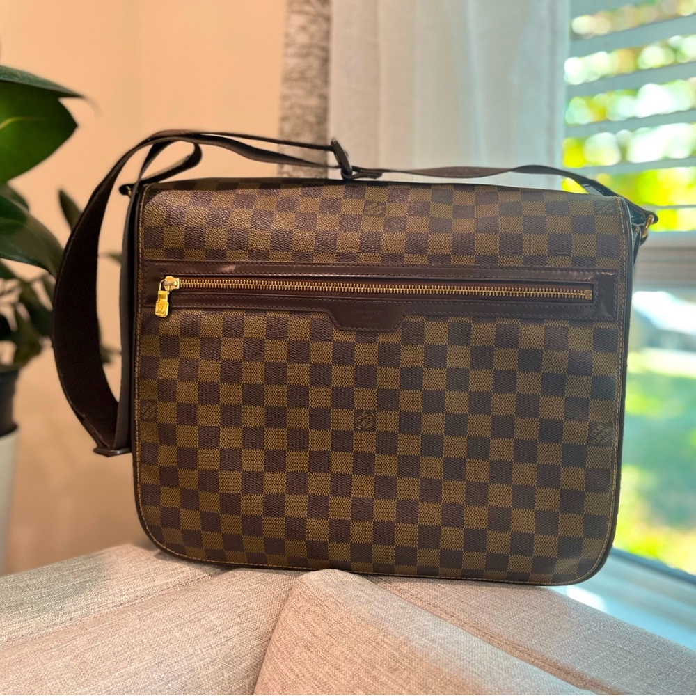 Authentic LOUIS VUITTON Spencer Messenger Bag in Damier Ebene